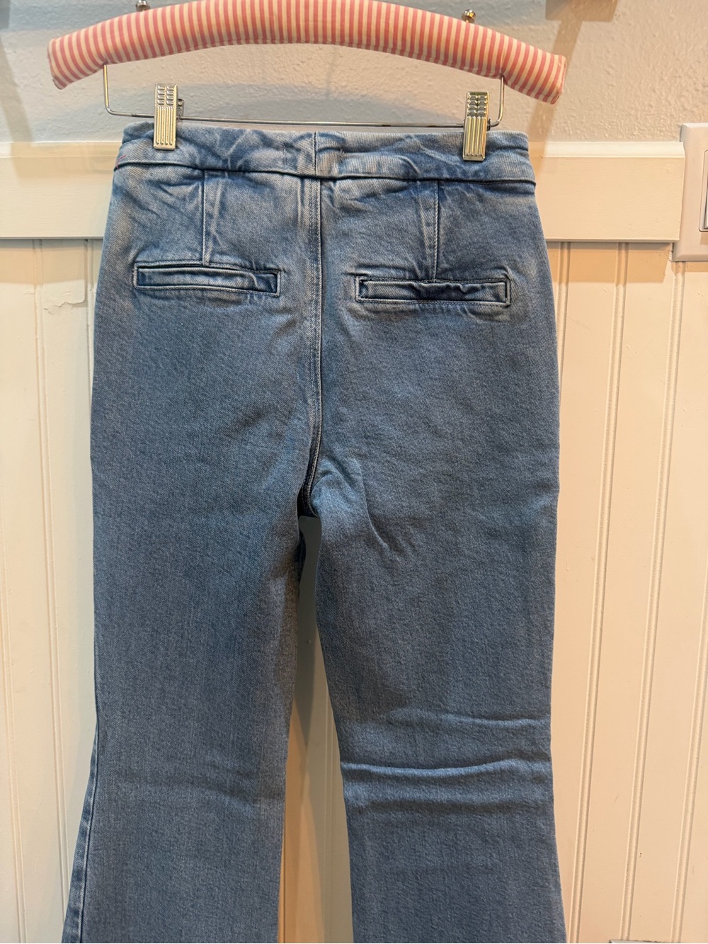 Good American Medium Wash Trouser Flared Jeans - Picture 4 of 5